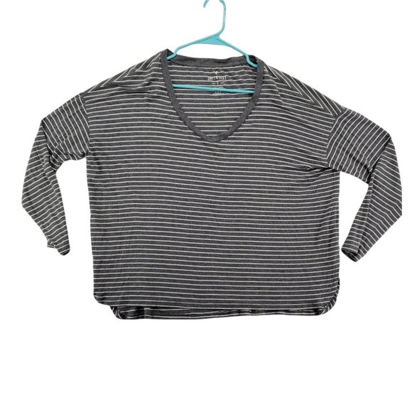 AMERICAN EAGLE Shirt Women's Long Sleeve V-Neck Striped Gray Large - Picture 1 of 12